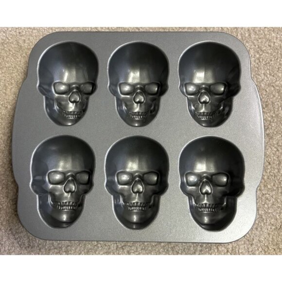 Nordic Ware Other - Nordic Ware Mini Haunted 3D SKULL CAKELET Muffin Pan Halloween Baking Mold Cake